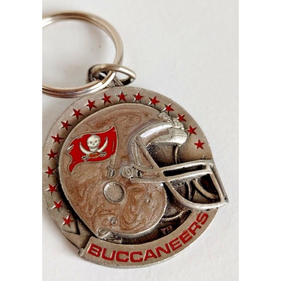 Vintage 1997 Tampa Bay Buccaneers NFL Keychain Key ring Siskiyou Buckle Co. - Picture 1 of 4